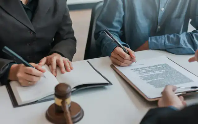 Адвокатско дружество Бурков, Радев, Дюлгерска